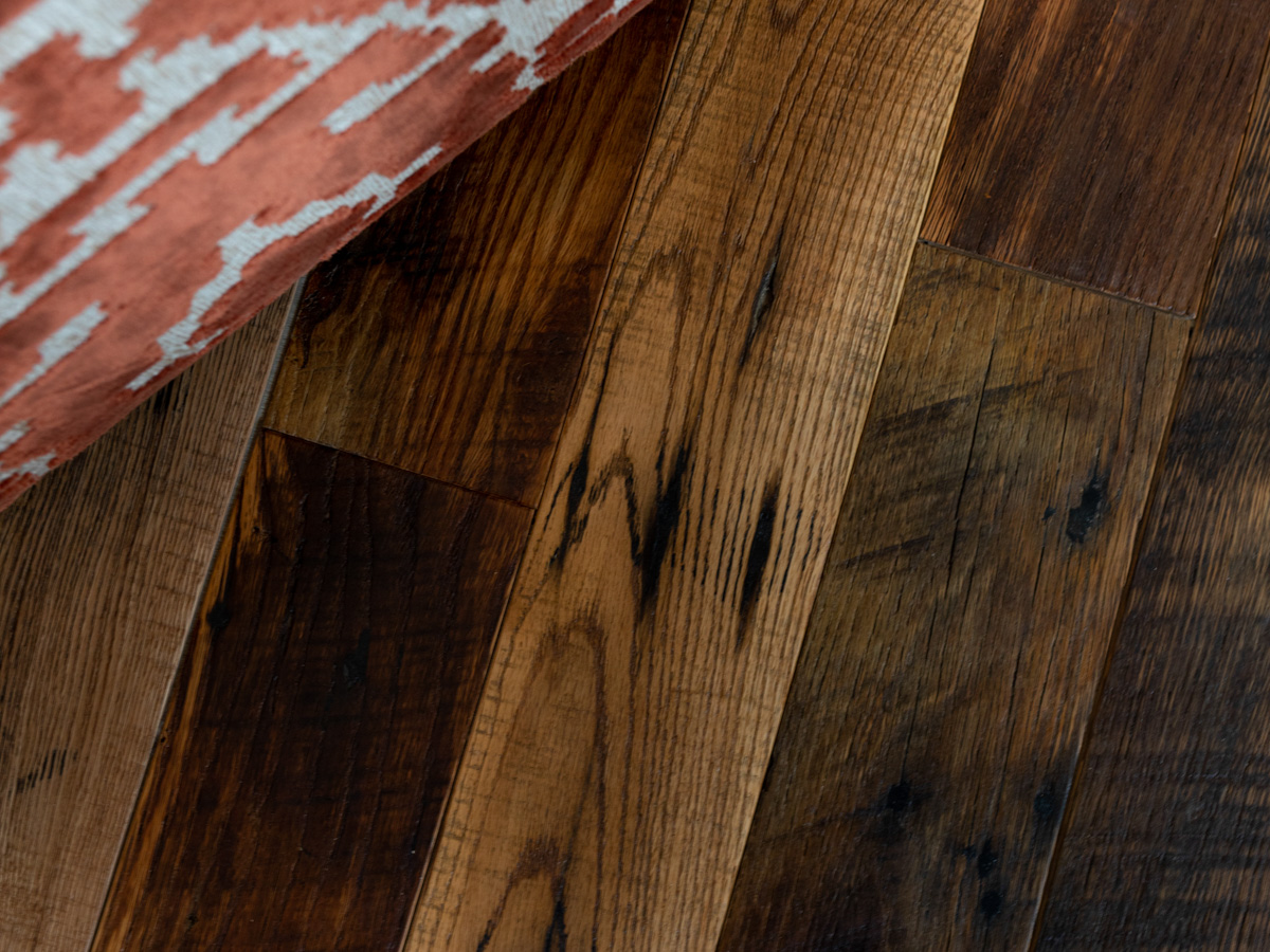 Textures Curated Reclaimed Oak #00 StagedA